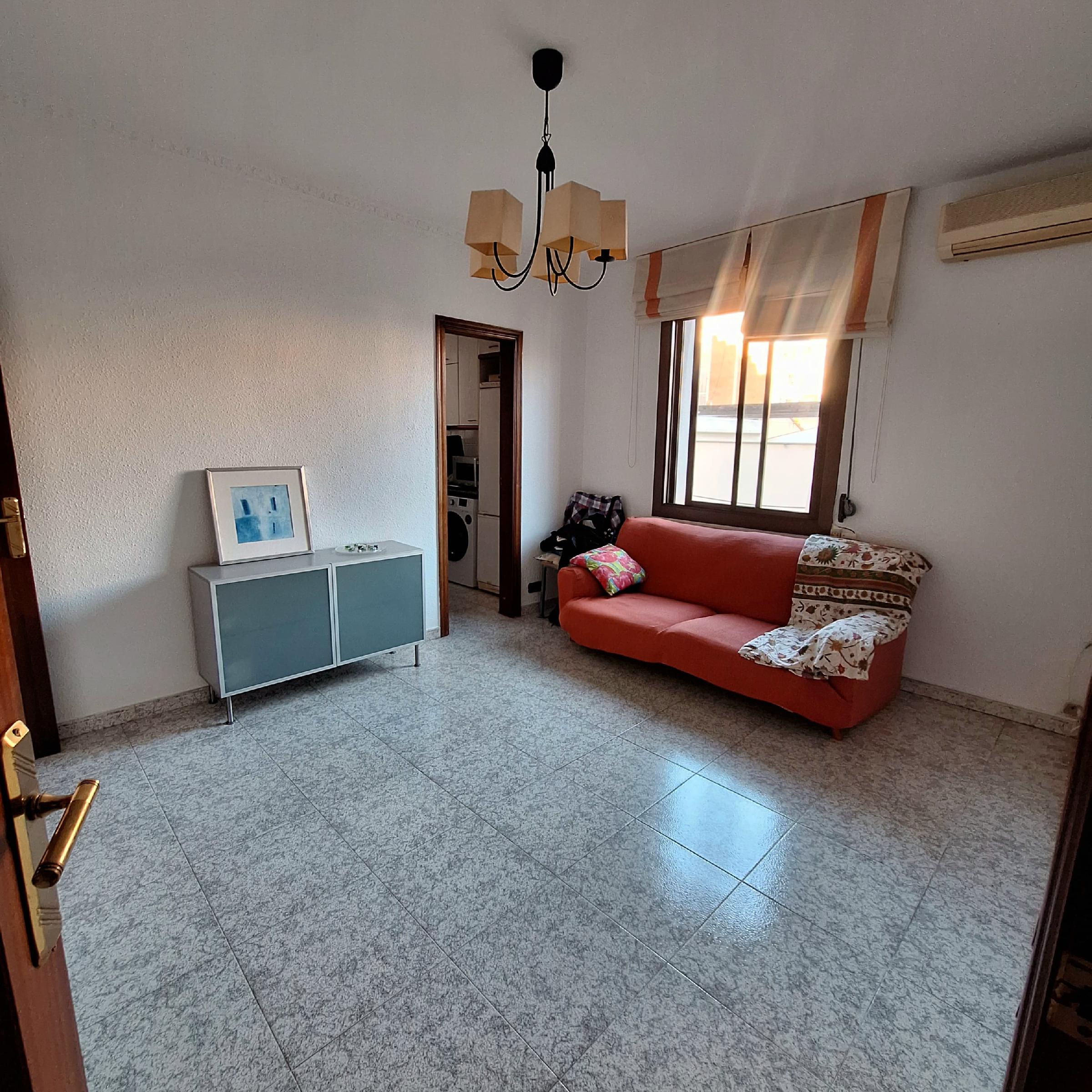 Imagen 1 Piso en venta en Barcelona / Cerca metro Lesseos y junto carrer Gran De Gracia  