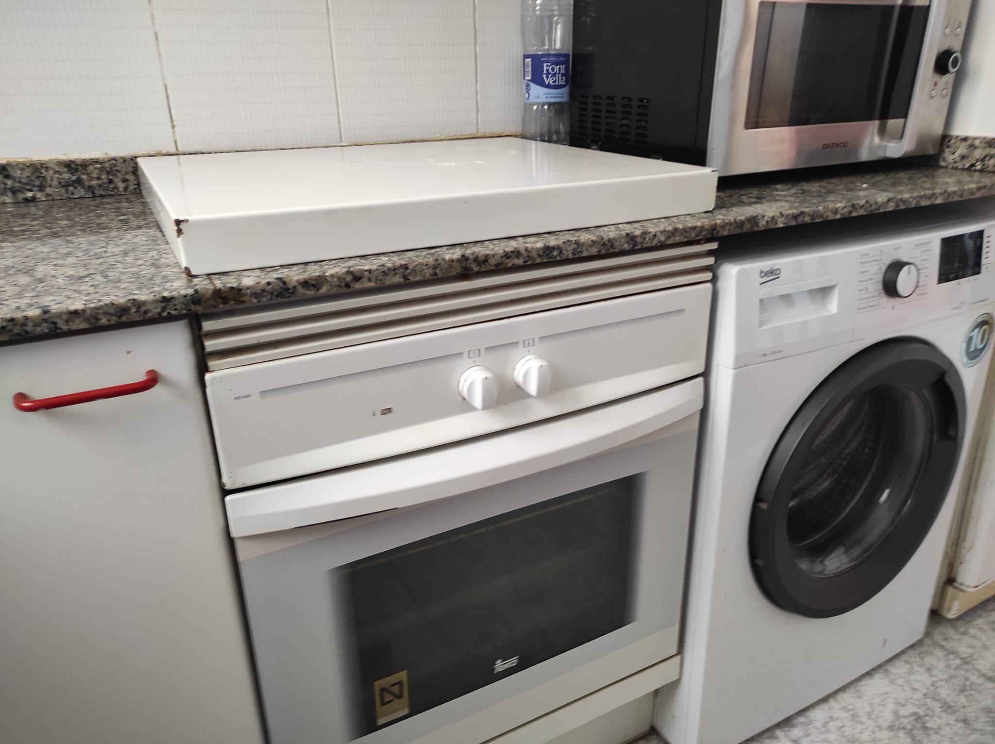 Imagen 14 Piso en venta en Barcelona / Cerca metro Lesseos y junto carrer Gran De Gracia  