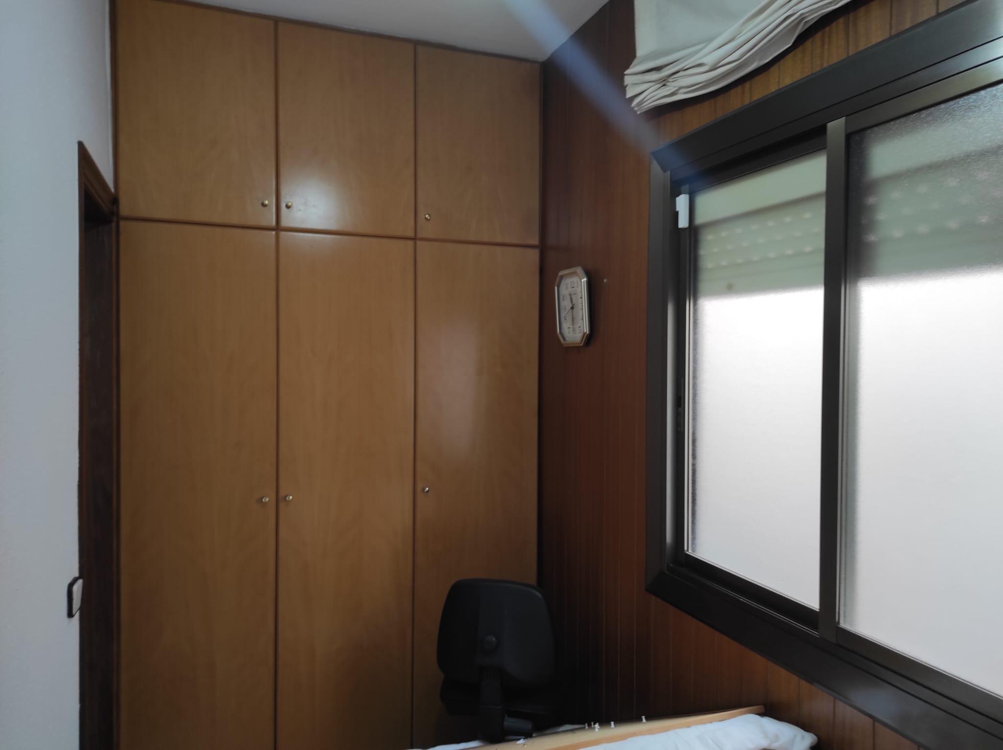 Imagen 38 Piso en venta en Barcelona / Cerca metro Lesseos y junto carrer Gran De Gracia  