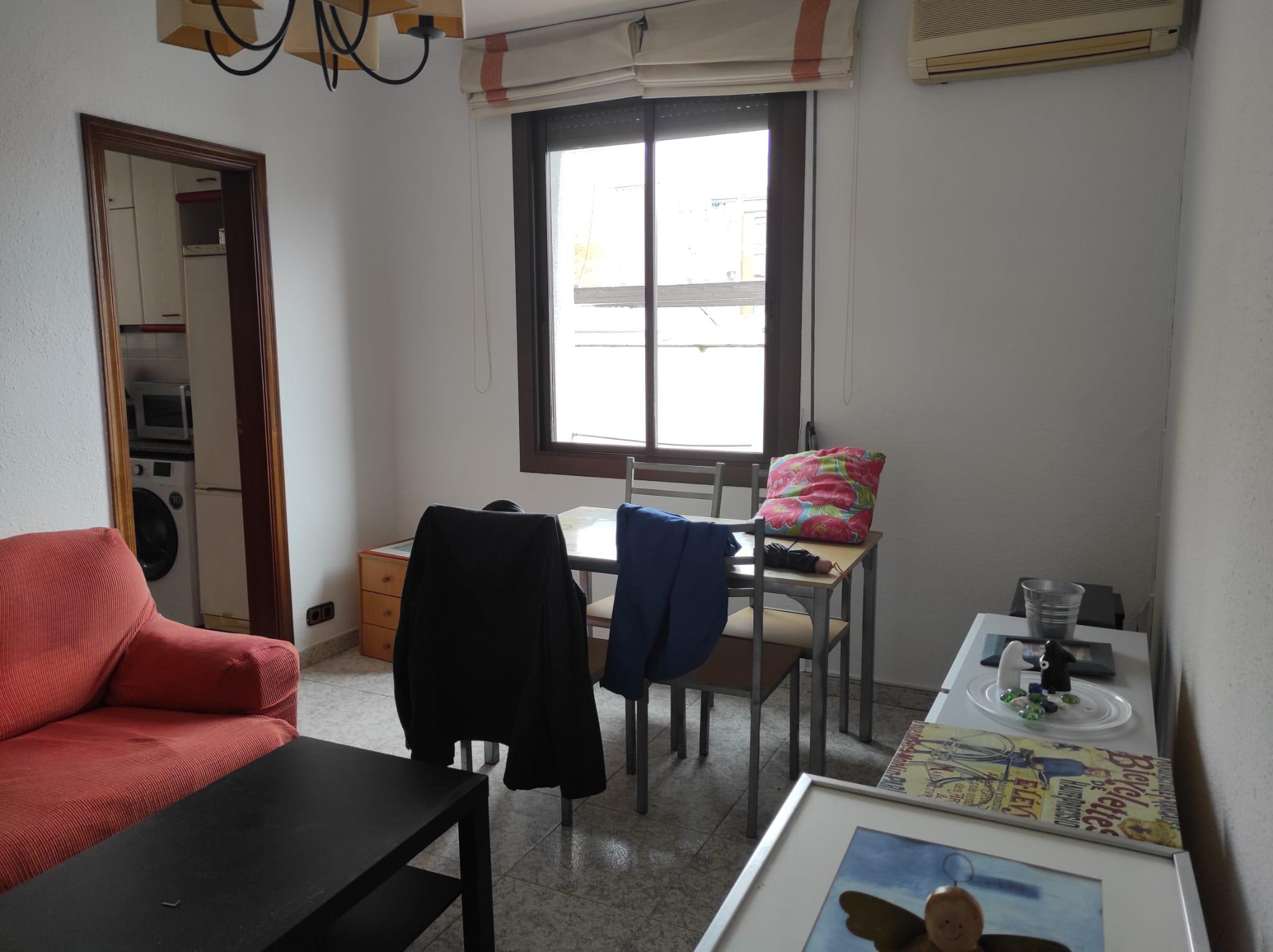 Imagen 10 Piso en venta en Barcelona / Cerca metro Lesseos y junto carrer Gran De Gracia  