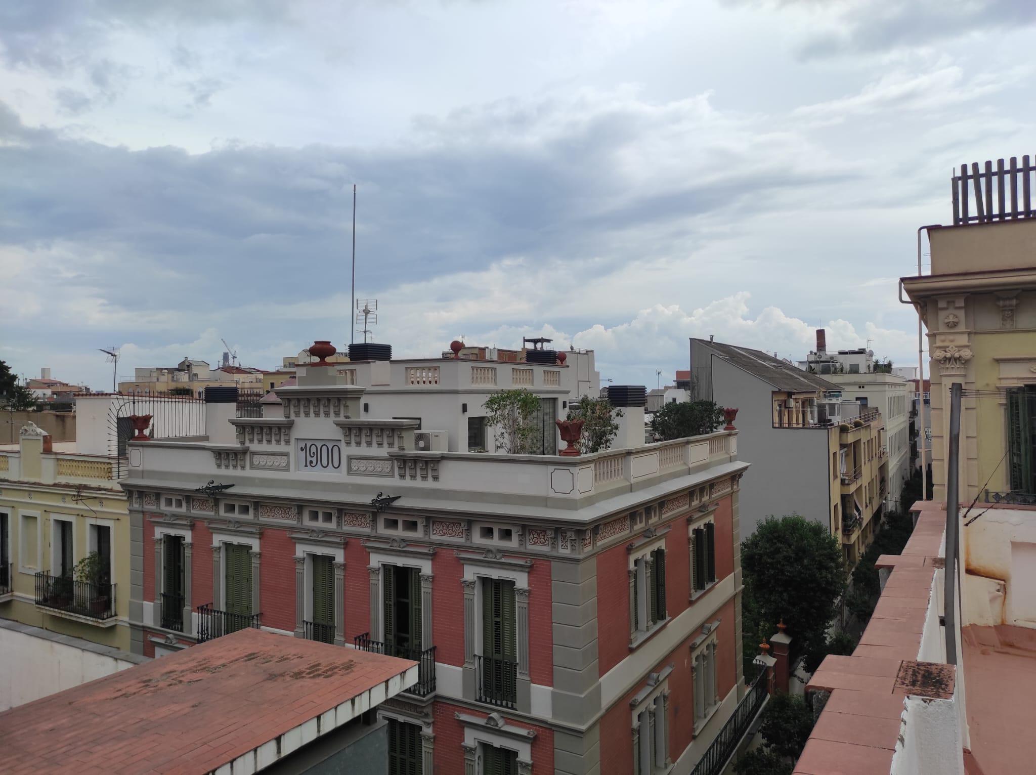 Imagen 11 Piso en venta en Barcelona / Cerca metro Lesseos y junto carrer Gran De Gracia  