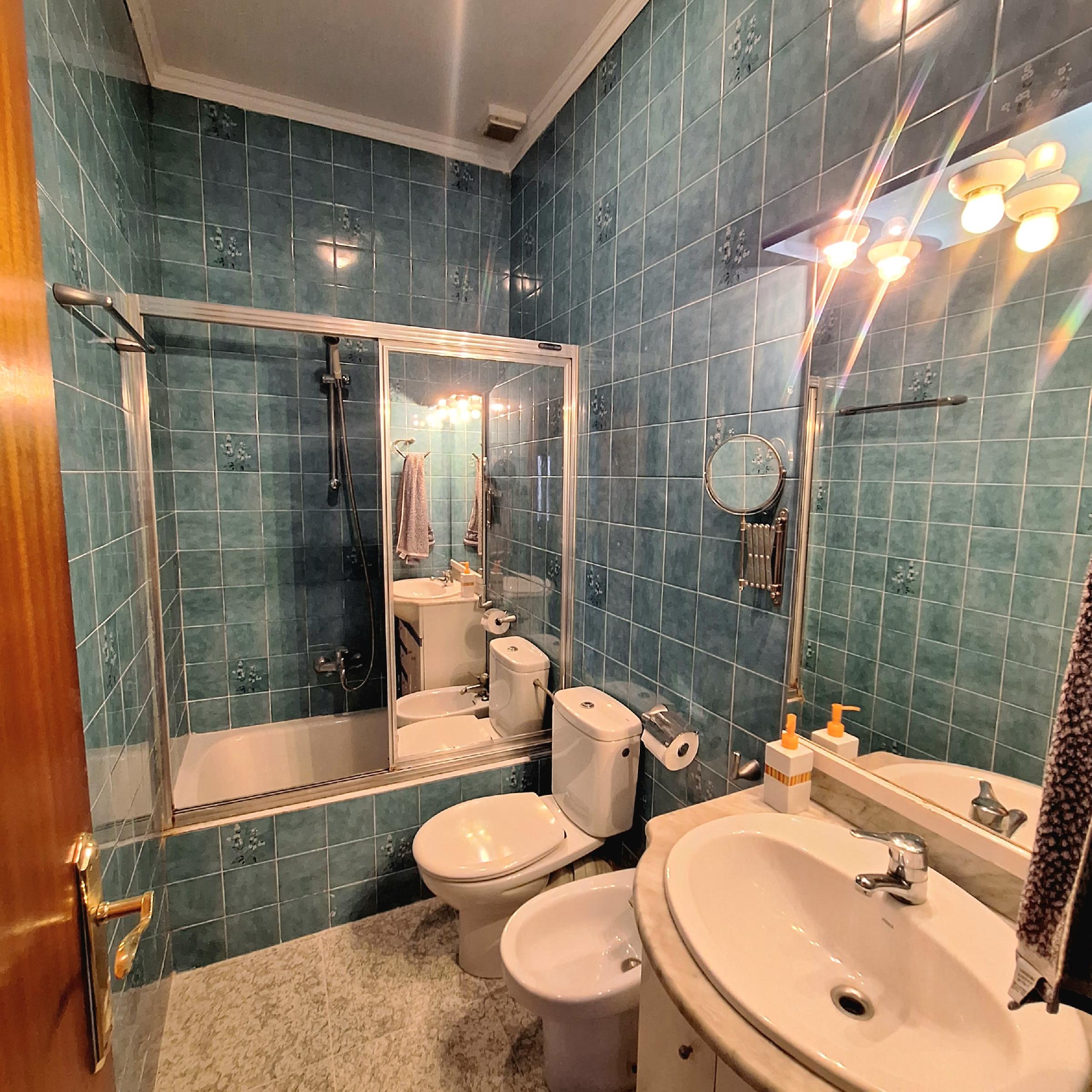 Imagen 24 Piso en venta en Barcelona / Cerca metro Lesseos y junto carrer Gran De Gracia  