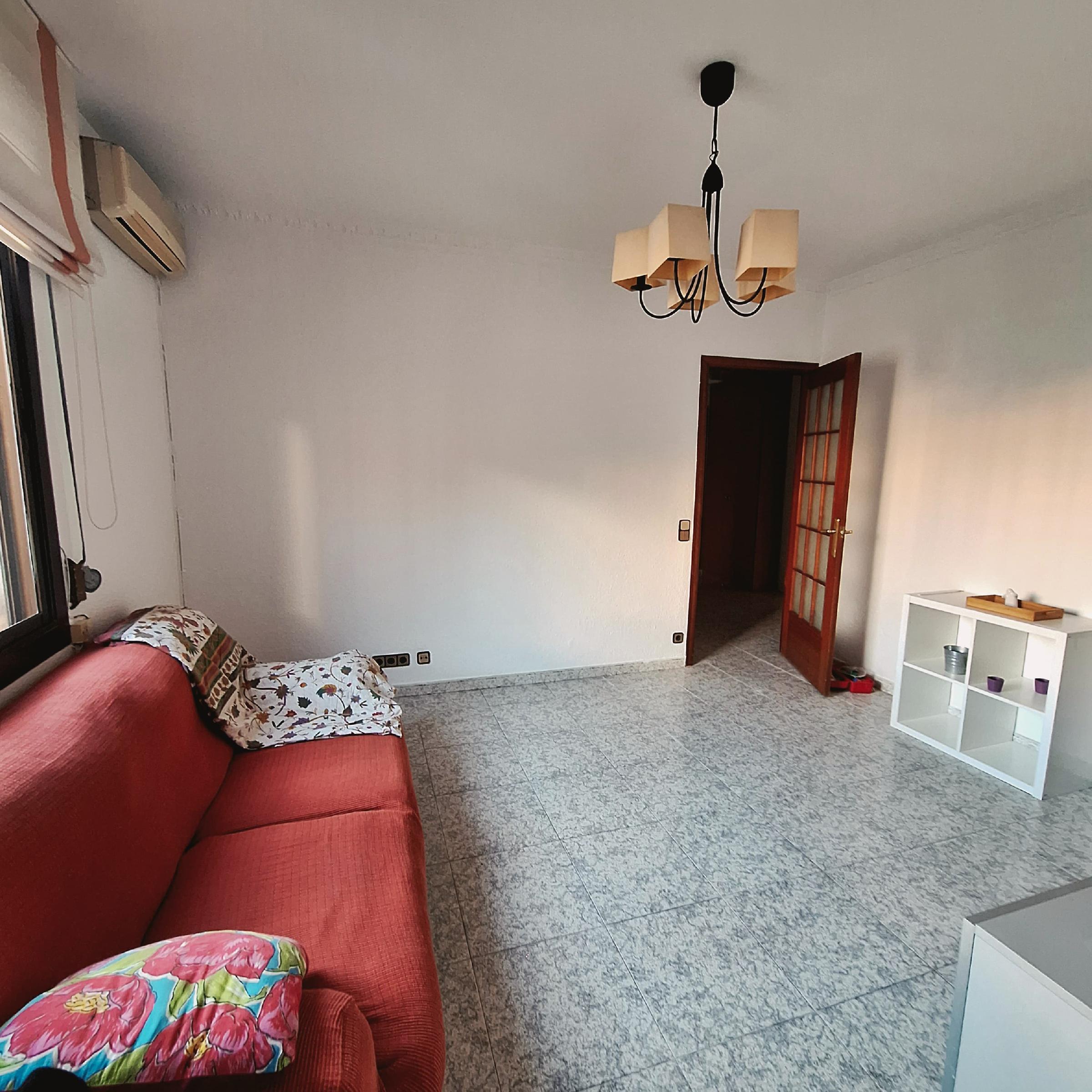 Imagen 4 Piso en venta en Barcelona / Cerca metro Lesseos y junto carrer Gran De Gracia  