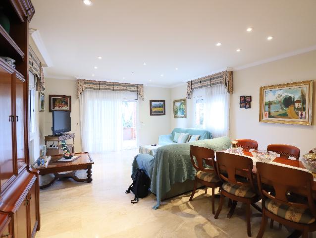 Imagen 11 Inmueble 298400 - Casa Aislada en venta en Calafell / Plaça Espanya. escola d´educacio infantil M.J.Verdaguer