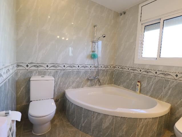 Imagen 20 Inmueble 298400 - Casa Aislada en venta en Calafell / Plaça Espanya. escola d´educacio infantil M.J.Verdaguer