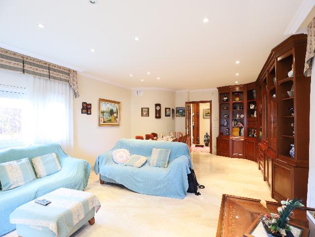 Imagen 2 Inmueble 298400 - Casa Aislada en venta en Calafell / Plaça Espanya. escola d´educacio infantil M.J.Verdaguer