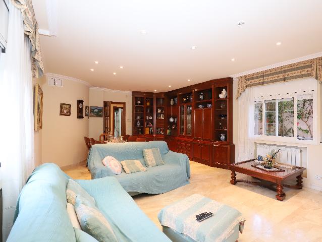 Imagen 6 Inmueble 298400 - Casa Aislada en venta en Calafell / Plaça Espanya. escola d´educacio infantil M.J.Verdaguer
