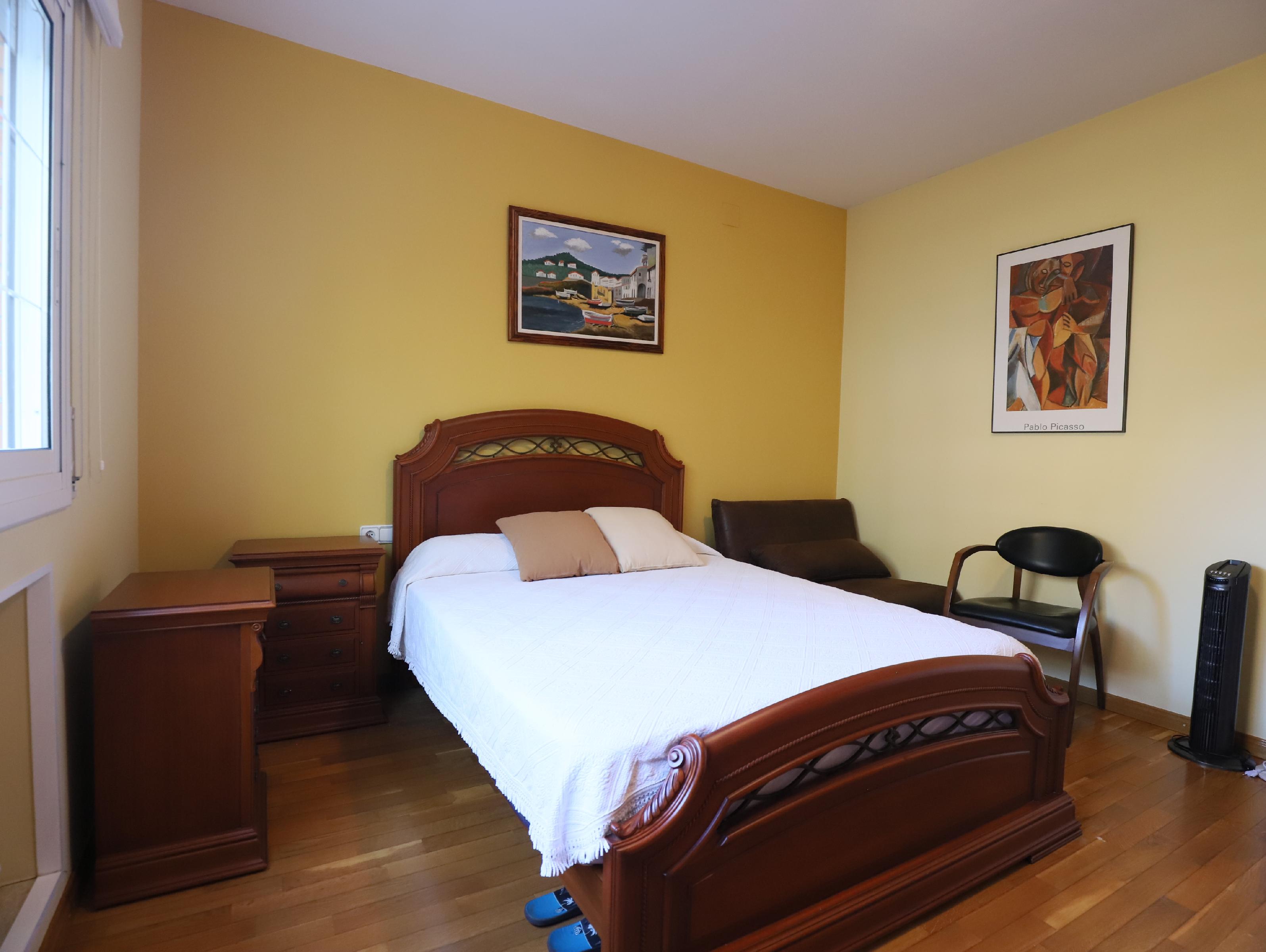 Imagen 22 Casa Aislada en venta en Calafell / Plaça Espanya. escola d´educacio infantil M.J.Verdaguer