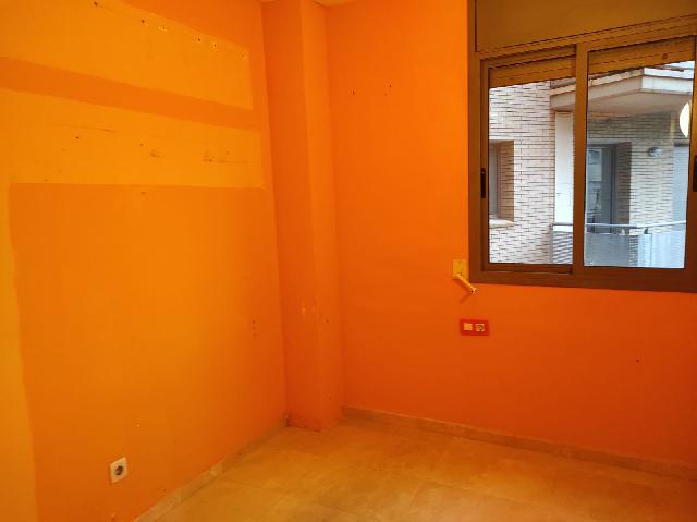 Imagen 31 Inmueble 299951 - Piso en venta en Esplugues De Llobregat / Avda Cornella, edificio donde esta el Caprabo