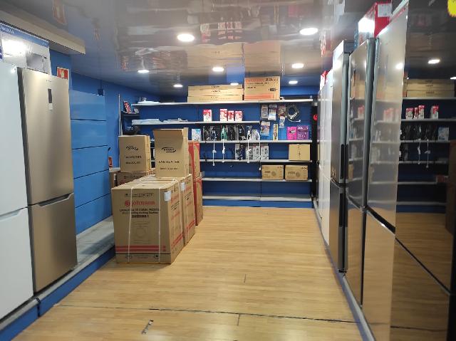 Imagen 1 Inmueble 300190 - Local Comercial en venta en Esplugues De Llobregat / Cerca Bonarea y Robert Brillas