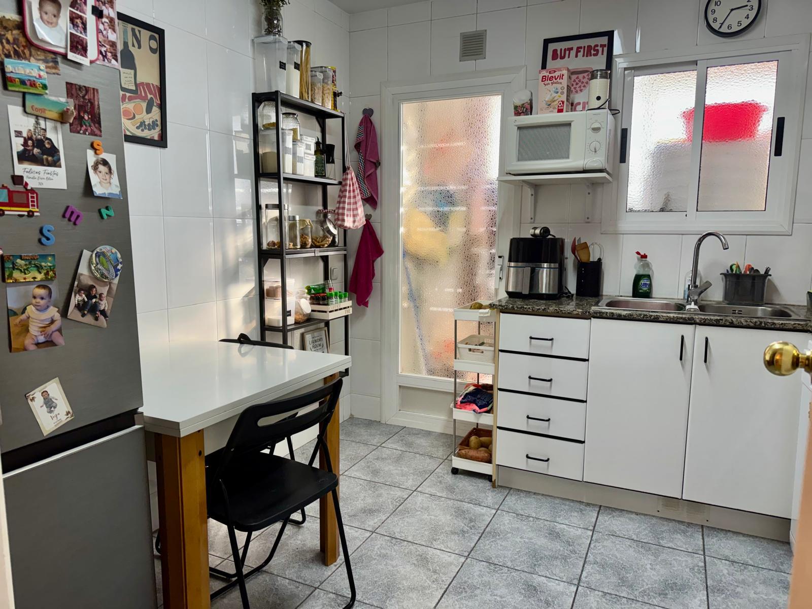 Imagen 16 Piso en venta en Esplugues De Llobregat / Can Cervera, plaza de Anna Frank,  parque Can Buxeres