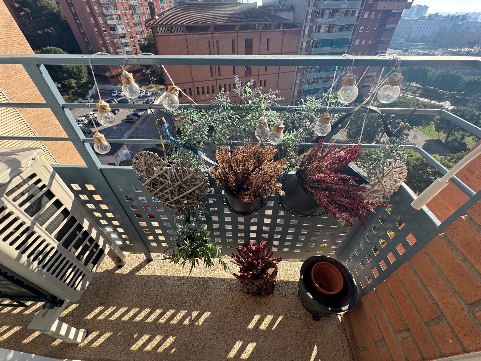 Imagen 26 Piso en venta en Esplugues De Llobregat / Can Cervera, plaza de Anna Frank,  parque Can Buxeres