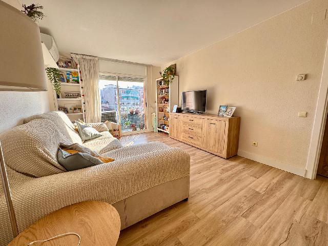 Imagen 7 Inmueble 300270 - Piso en venta en Esplugues De Llobregat / Can Cervera, plaza de Anna Frank,  parque Can Buxeres