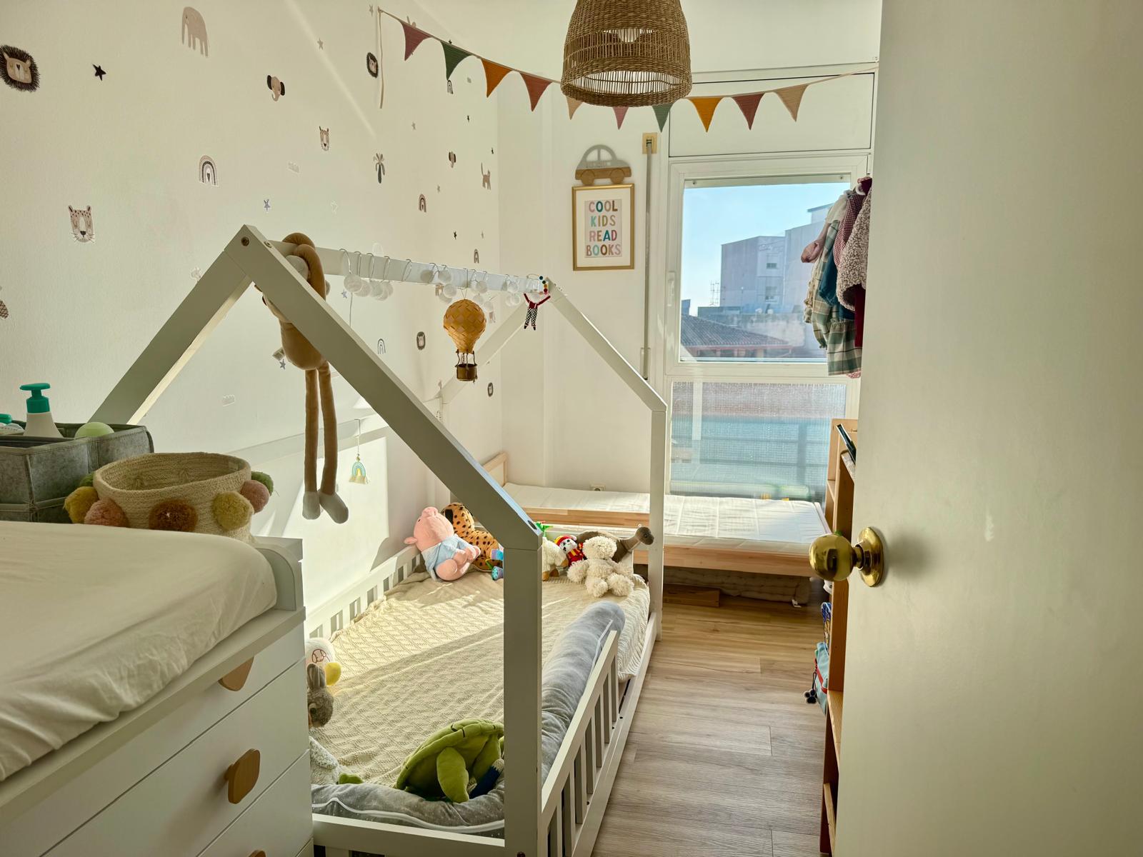 Imagen 27 Piso en venta en Esplugues De Llobregat / Can Cervera, plaza de Anna Frank,  parque Can Buxeres