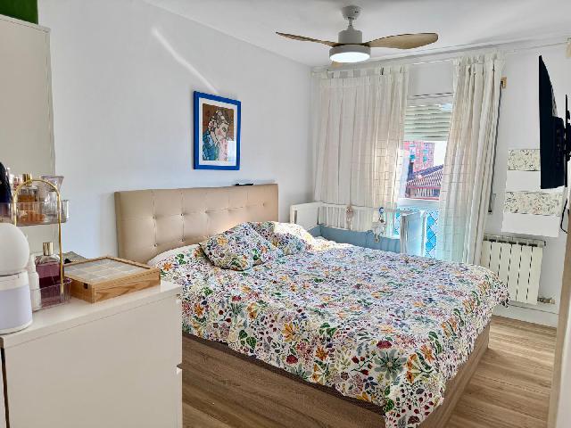 Imagen 18 Inmueble 300270 - Piso en venta en Esplugues De Llobregat / Can Cervera, plaza de Anna Frank,  parque Can Buxeres