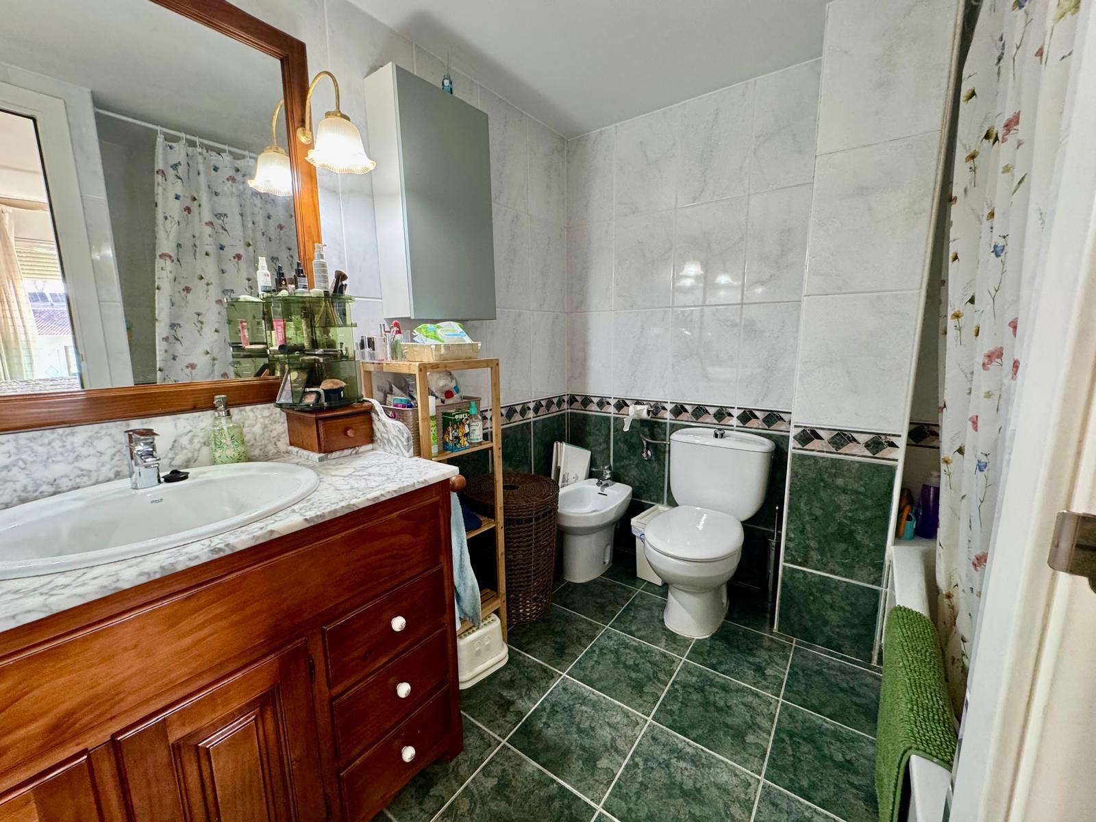 Imagen 20 Piso en venta en Esplugues De Llobregat / Can Cervera, plaza de Anna Frank,  parque Can Buxeres