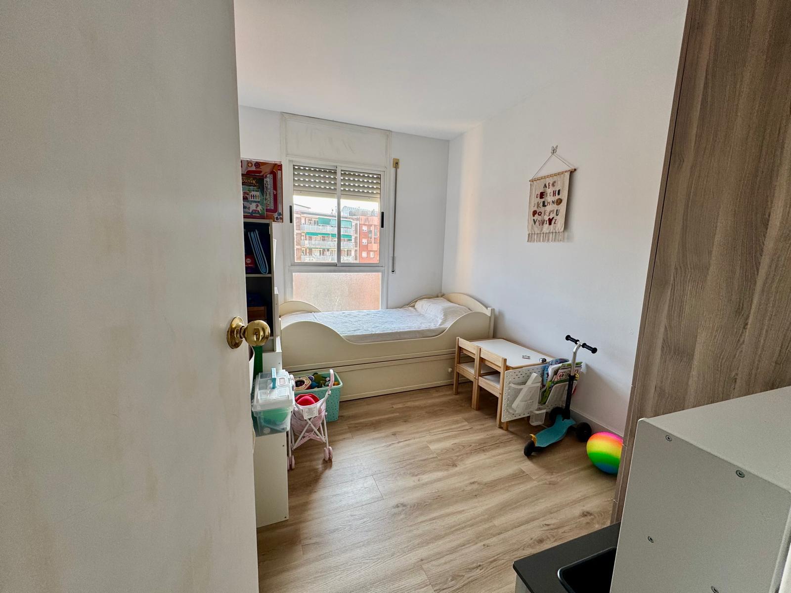 Imagen 24 Piso en venta en Esplugues De Llobregat / Can Cervera, plaza de Anna Frank,  parque Can Buxeres