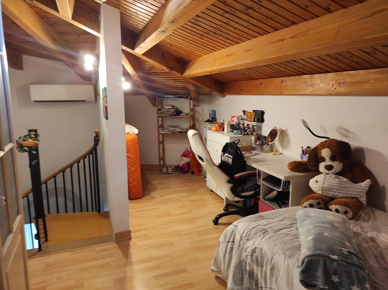 Imagen 29 Dúplex en venta en Sant Vicenç Dels Horts / Parque del Serral , cerca Caprabo