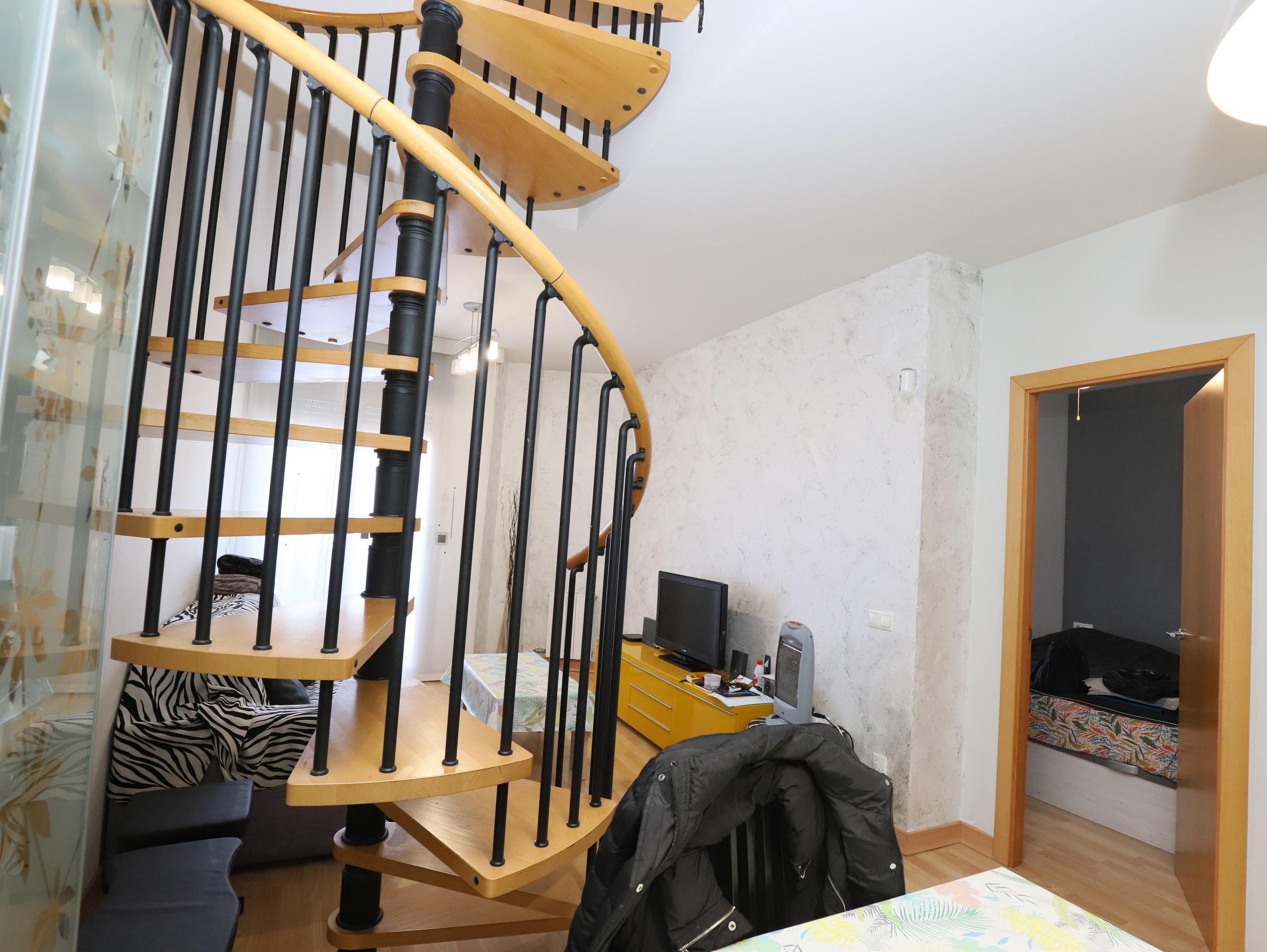 Imagen 8 Dúplex en venta en Sant Vicenç Dels Horts / Parque del Serral , cerca Caprabo