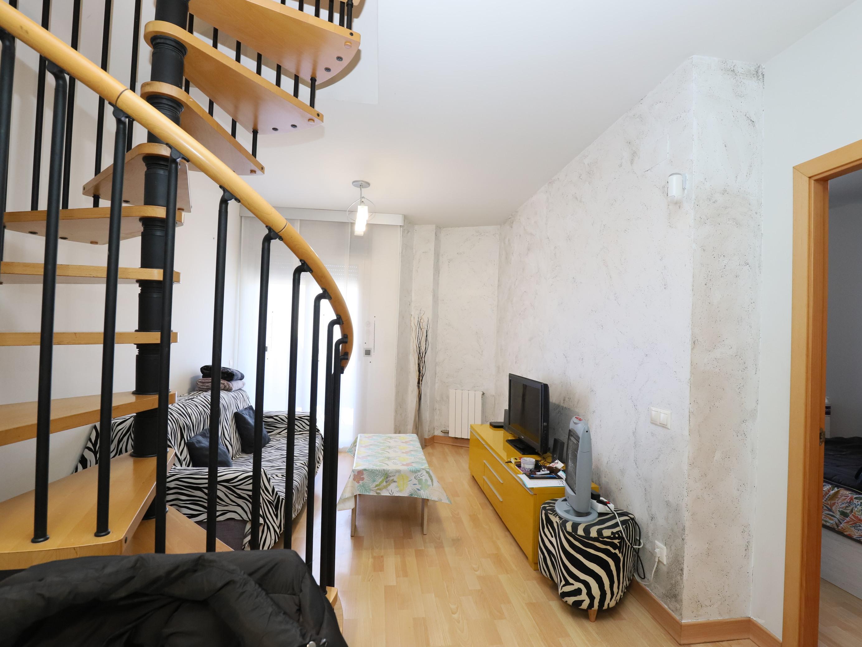 Imagen 1 Dúplex en venta en Sant Vicenç Dels Horts / Parque del Serral , cerca Caprabo