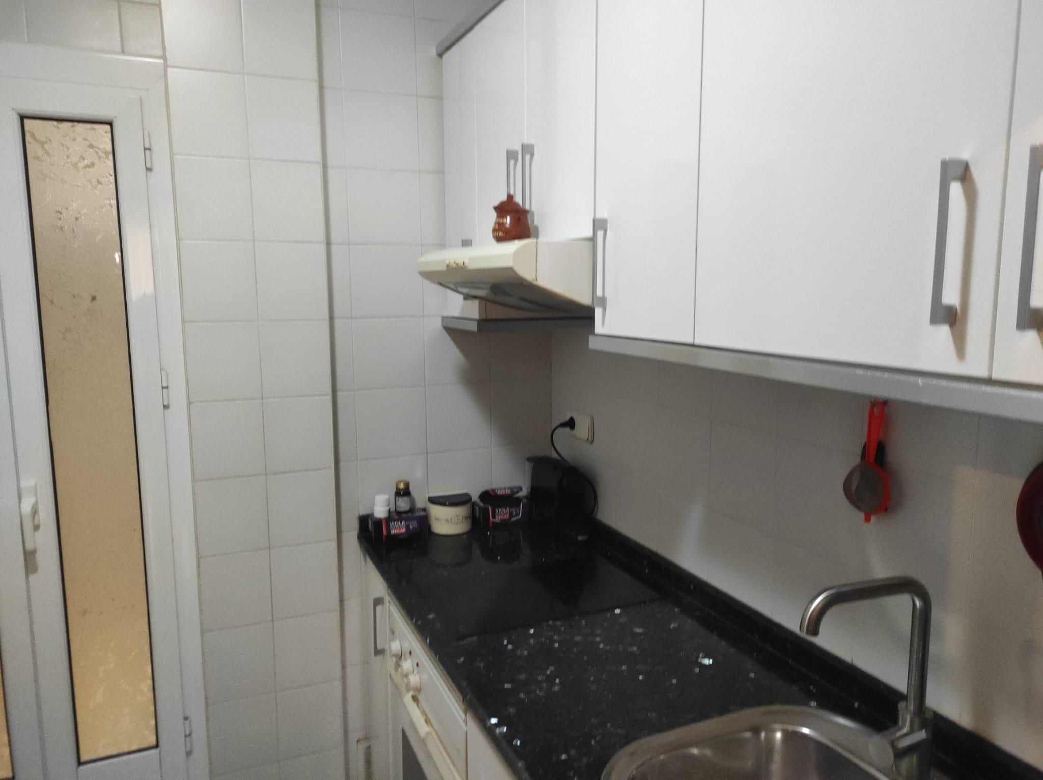 Imagen 18 Piso en venta en Esplugues De Llobregat / Junto Angel Gumera y biblioteca pare Miquel D´Es...