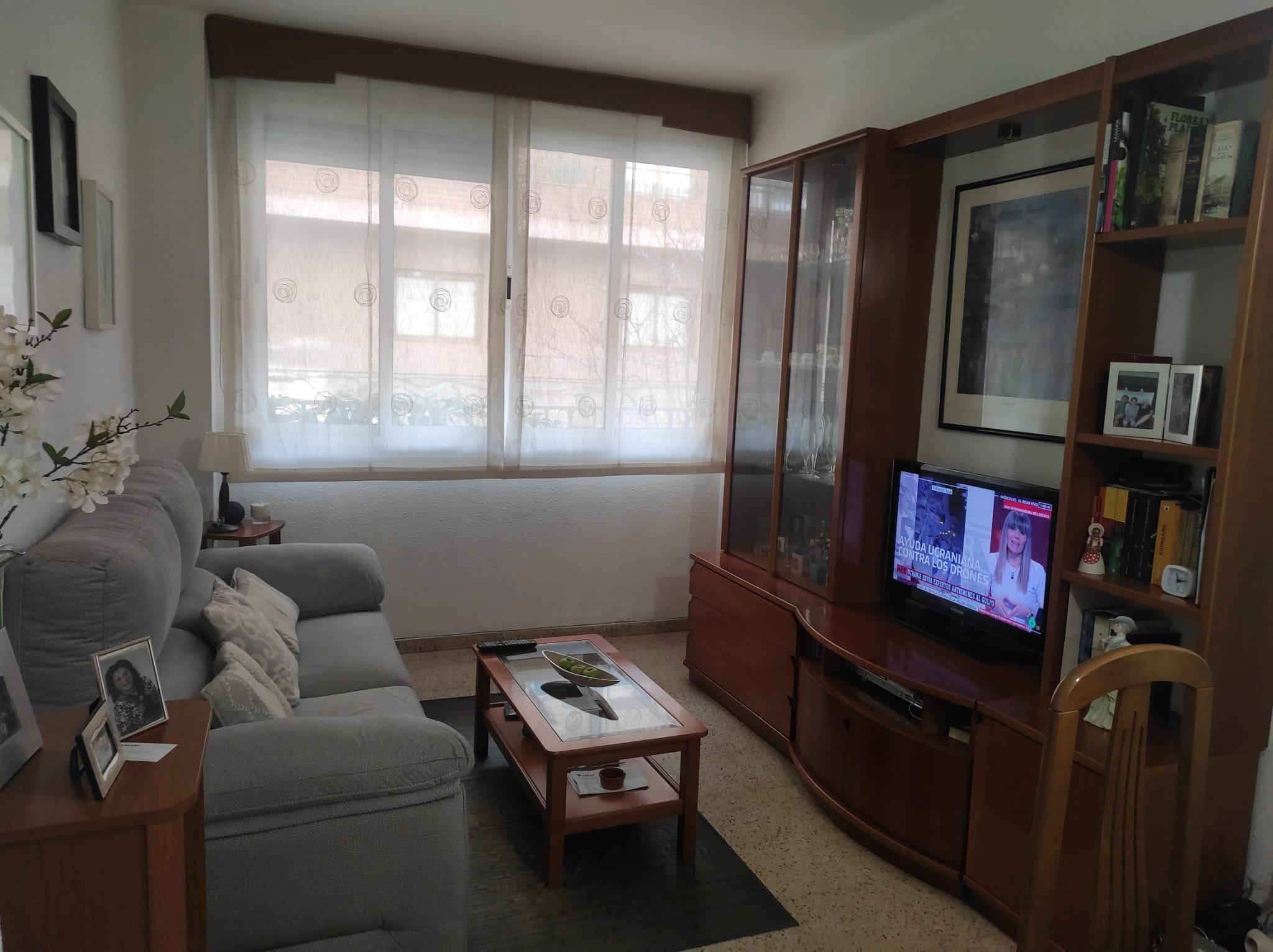 Imagen 1 Piso en venta en Esplugues De Llobregat / Junto Angel Gumera y biblioteca pare Miquel D´Es...