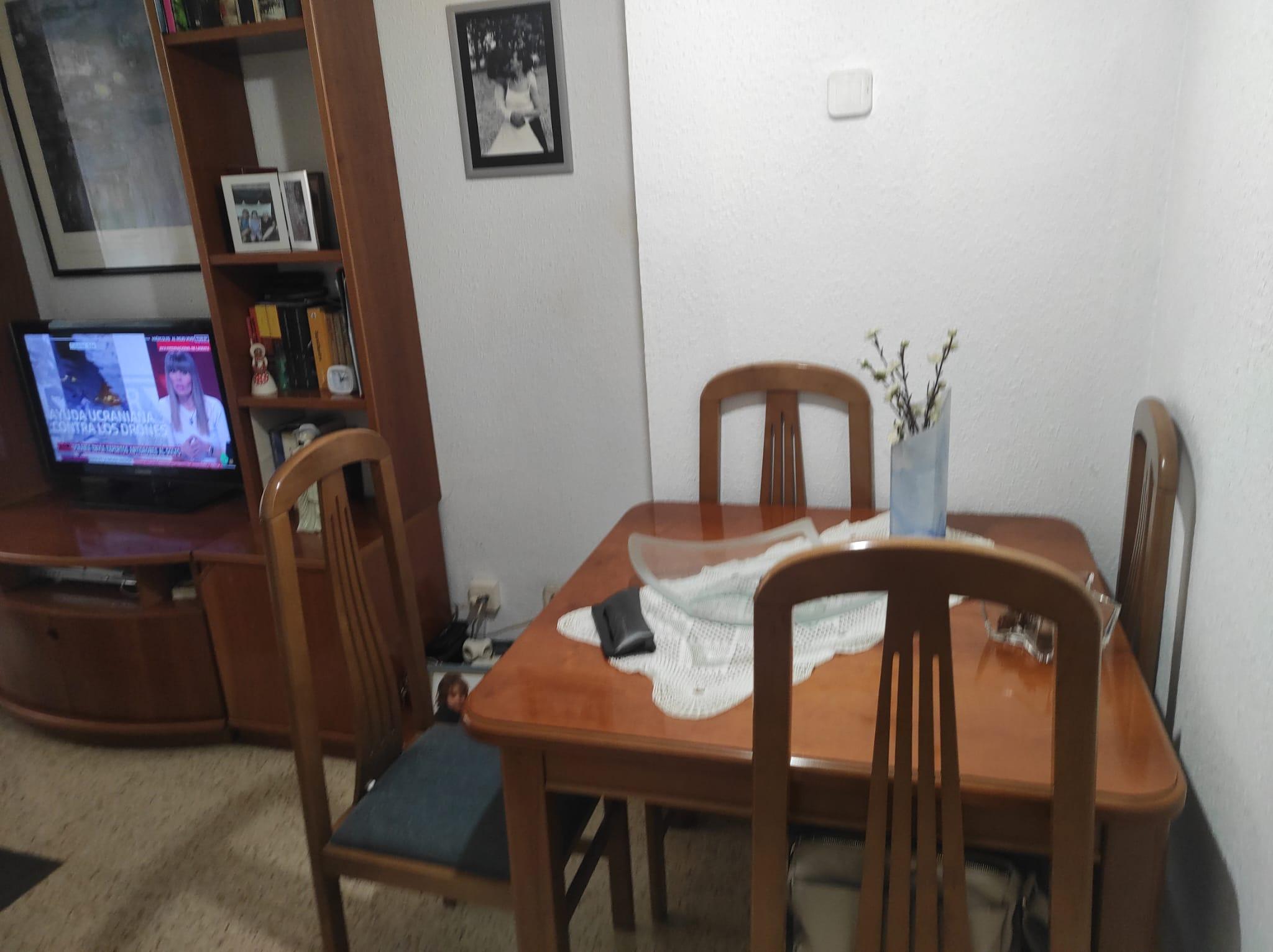 Imagen 21 Piso en venta en Esplugues De Llobregat / Junto Angel Gumera y biblioteca pare Miquel D´Es...