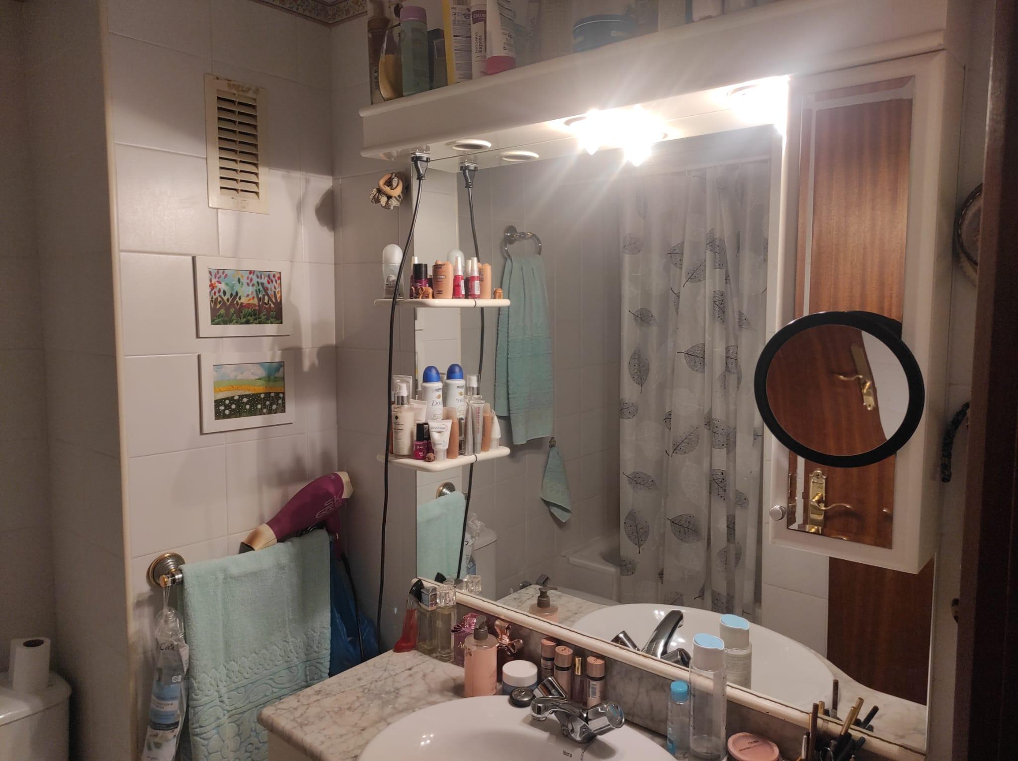 Imagen 30 Piso en venta en Esplugues De Llobregat / Junto Angel Gumera y biblioteca pare Miquel D´Es...