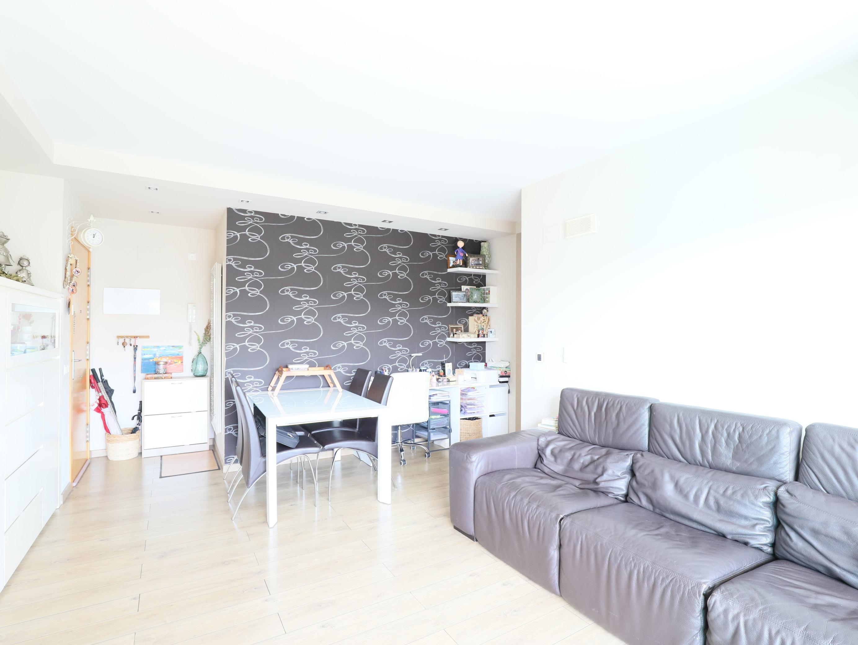 Imagen 6 Piso en venta en Esplugues De Llobregat / Parque Del Carmen, cerca Mercadona