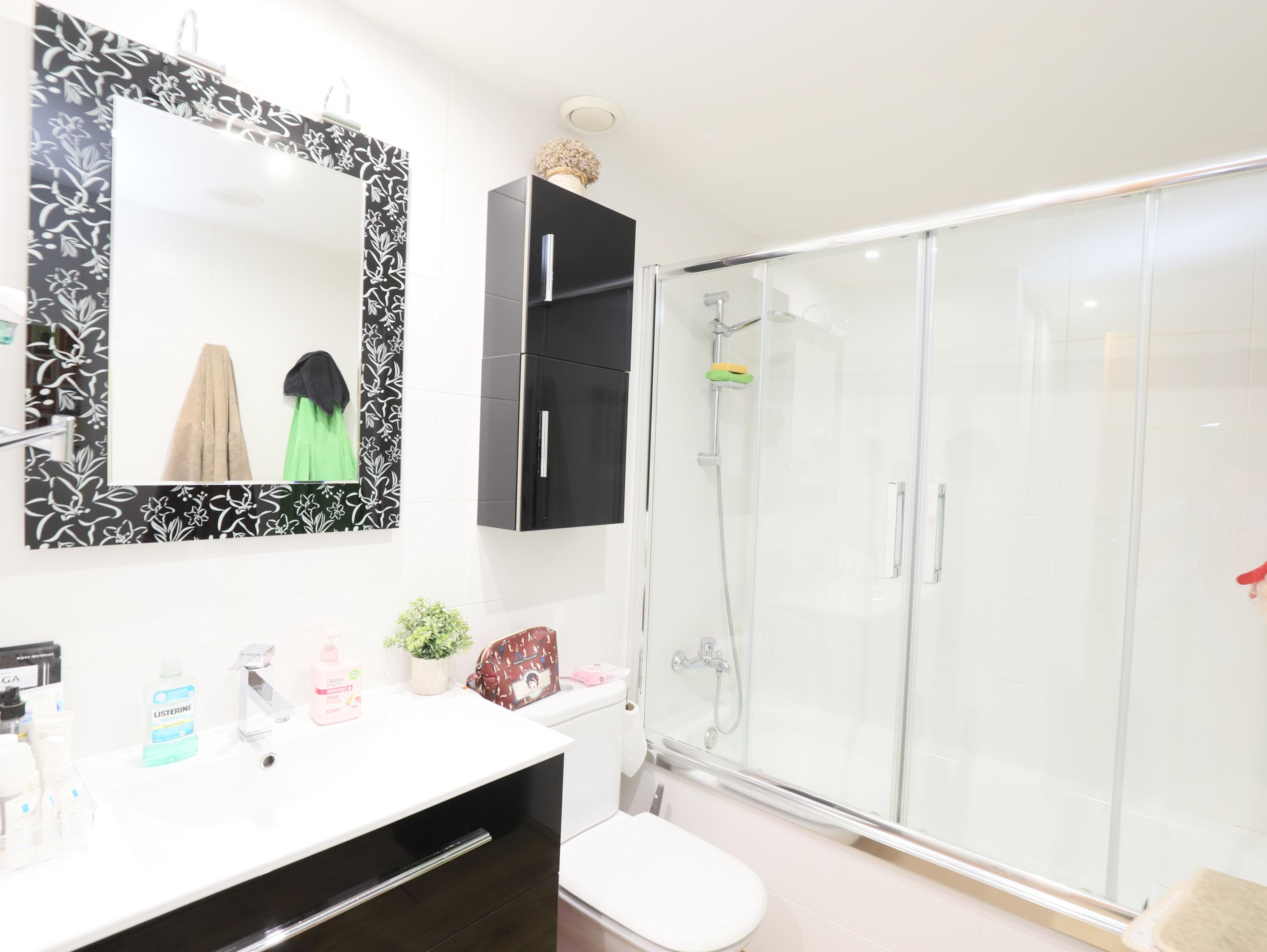 Imagen 17 Piso en venta en Esplugues De Llobregat / Parque Del Carmen, cerca Mercadona