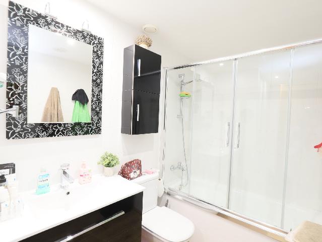 Imagen 17 Inmueble 301983 - Piso en venta en Esplugues De Llobregat / Parque Del Carmen, cerca Mercadona