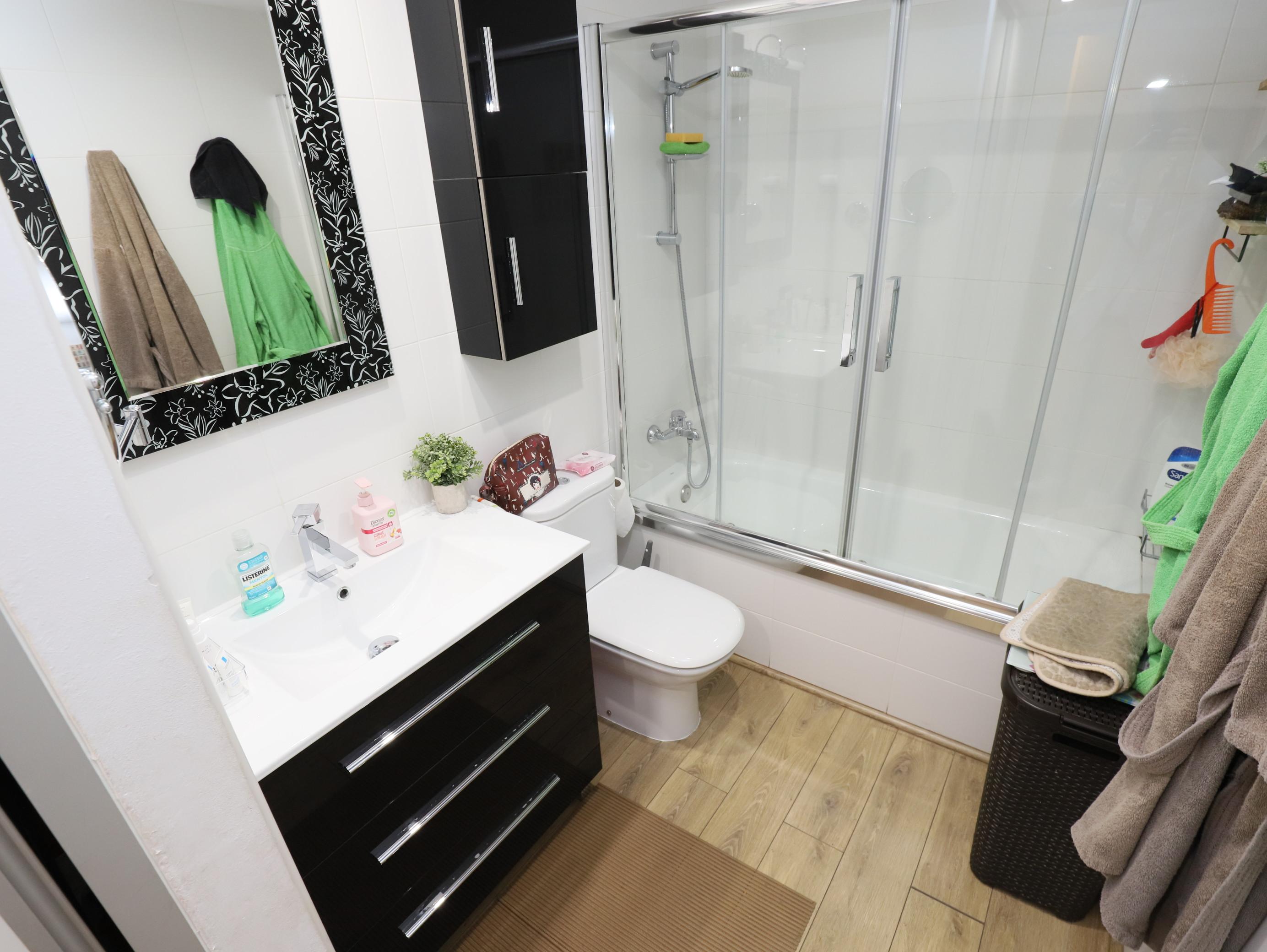 Imagen 19 Piso en venta en Esplugues De Llobregat / Parque Del Carmen, cerca Mercadona