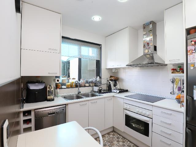 Imagen 3 Inmueble 301983 - Piso en venta en Esplugues De Llobregat / Parque Del Carmen, cerca Mercadona