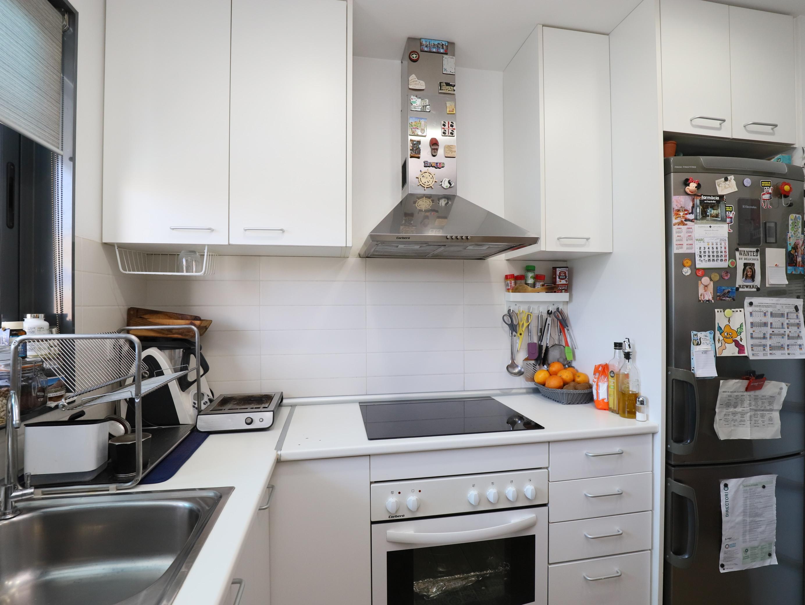 Imagen 11 Piso en venta en Esplugues De Llobregat / Parque Del Carmen, cerca Mercadona