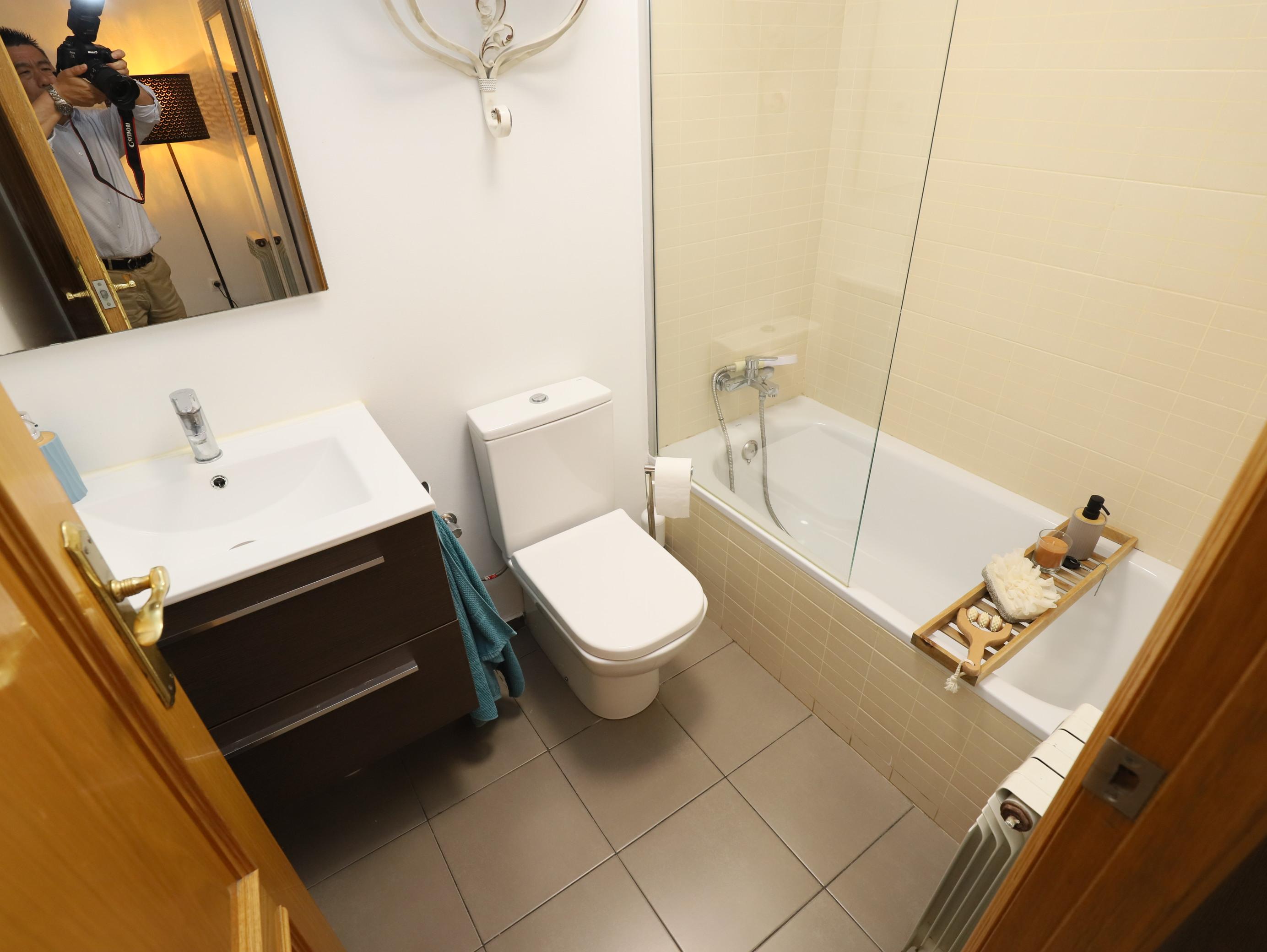 Imagen 30 Planta Baja en venta en Esplugues De Llobregat / Junto Casal de Cultura Robert Brillas