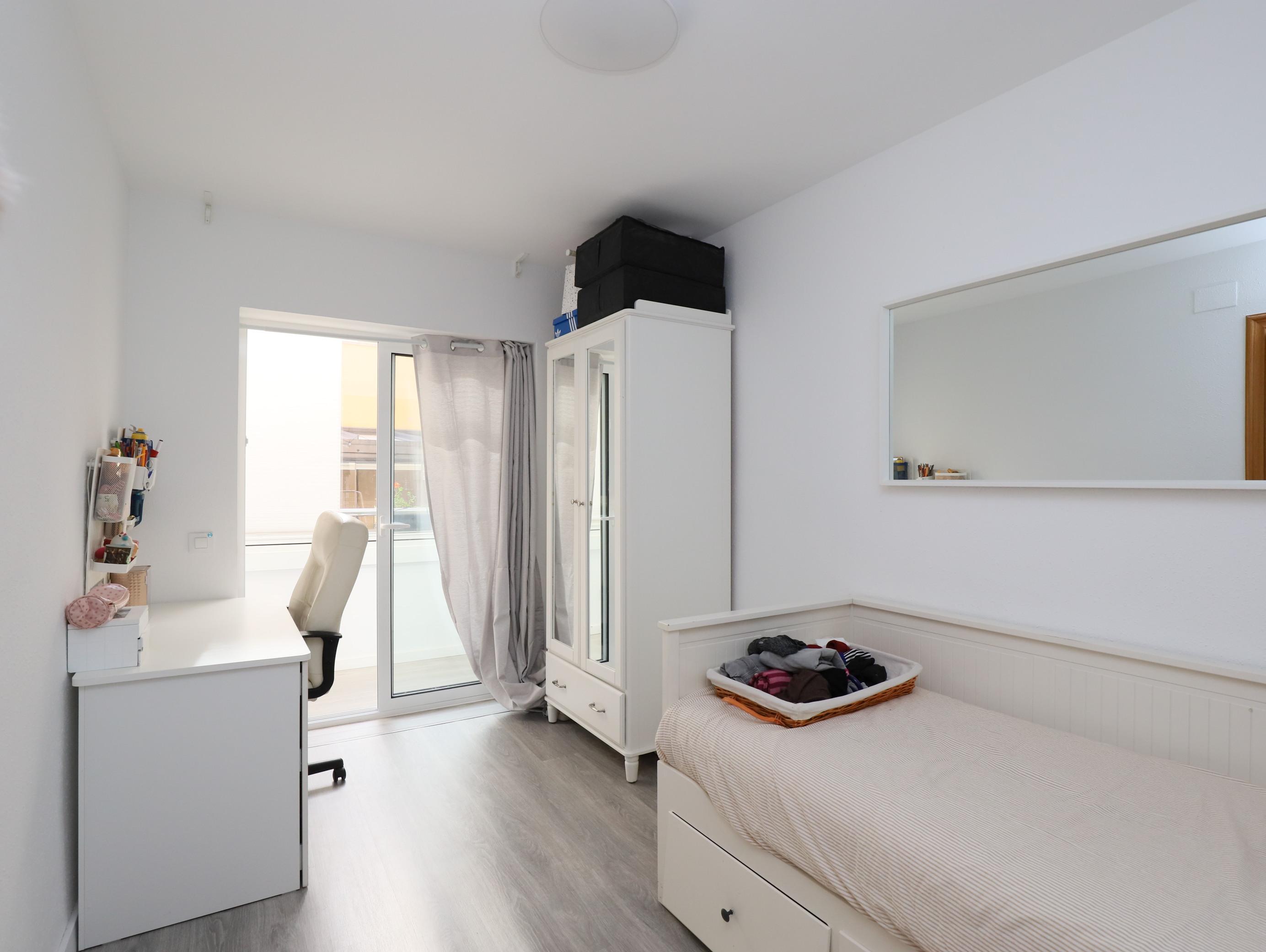 Imagen 34 Planta Baja en venta en Esplugues De Llobregat / Junto Casal de Cultura Robert Brillas