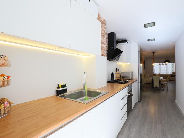Imagen 3 Inmueble 302305 - Planta Baja en venta en Esplugues De Llobregat / Junto Casal de Cultura Robert Brillas