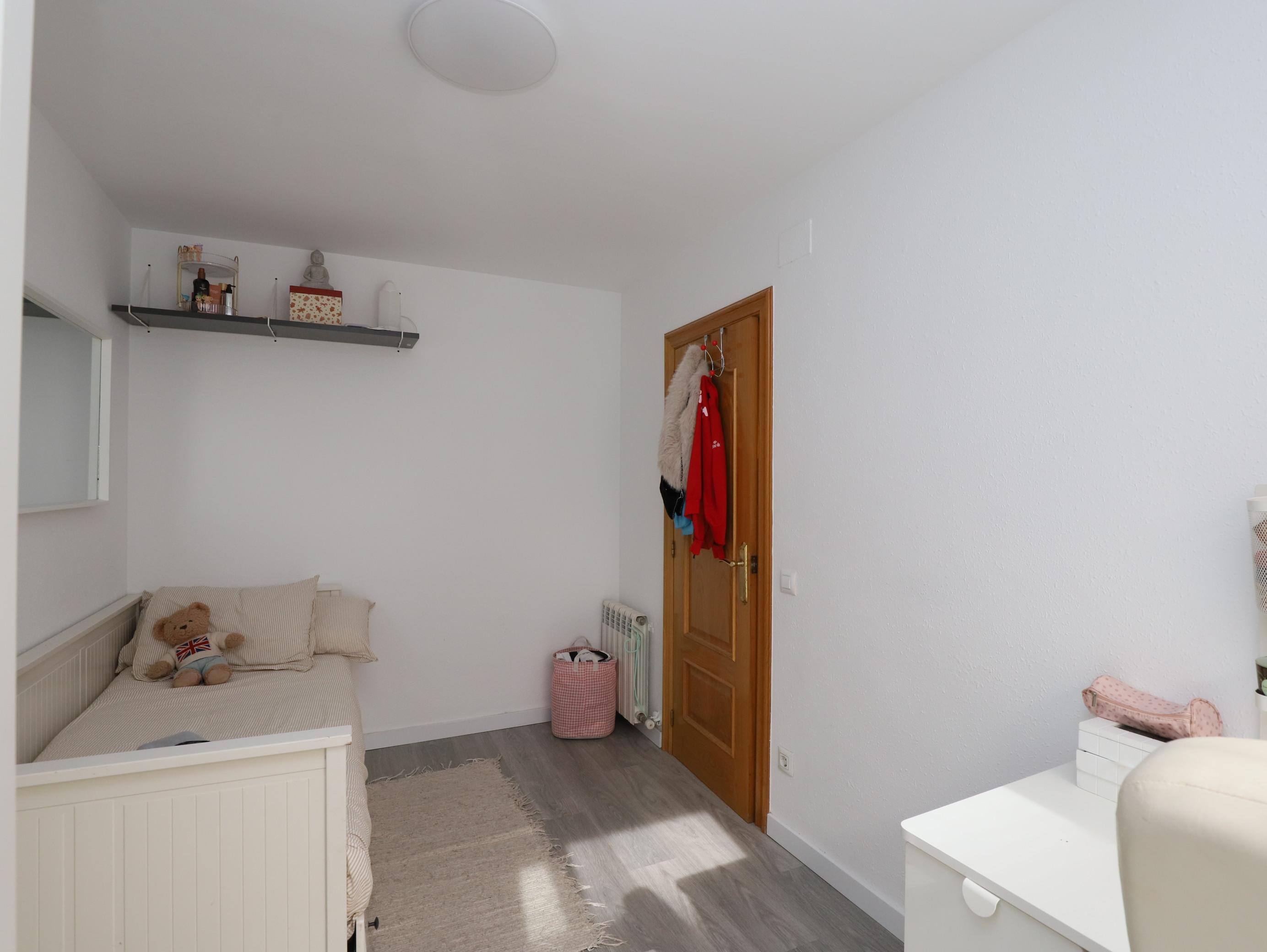 Imagen 33 Planta Baja en venta en Esplugues De Llobregat / Junto Casal de Cultura Robert Brillas