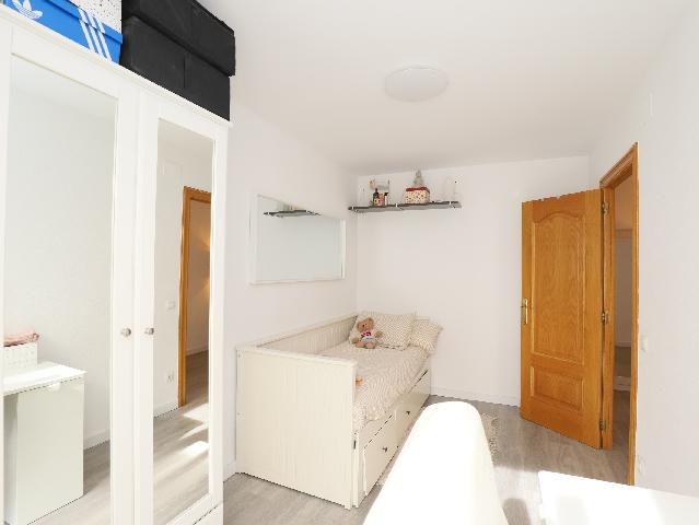 Imagen 36 Inmueble 302305 - Planta Baja en venta en Esplugues De Llobregat / Junto Casal de Cultura Robert Brillas
