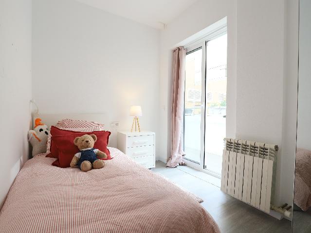 Imagen 24 Inmueble 302305 - Planta Baja en venta en Esplugues De Llobregat / Junto Casal de Cultura Robert Brillas