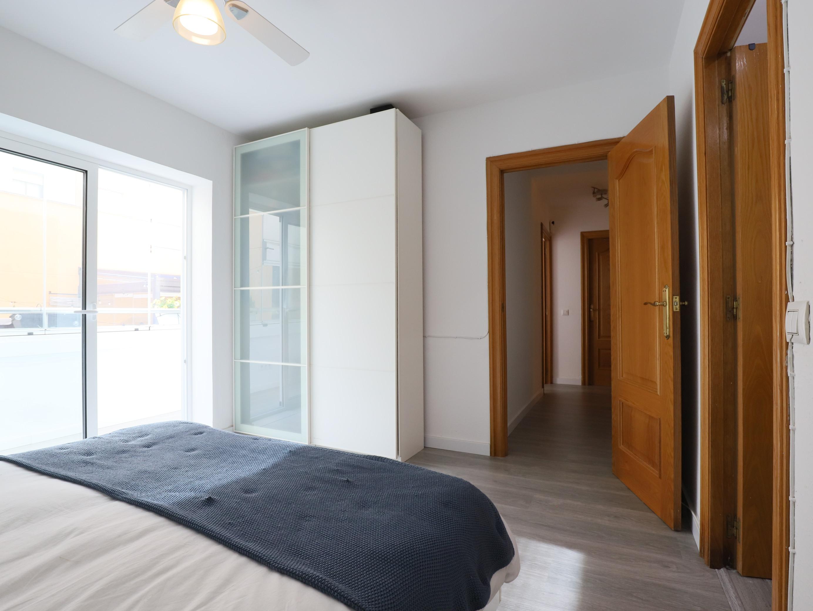 Imagen 16 Planta Baja en venta en Esplugues De Llobregat / Junto Casal de Cultura Robert Brillas