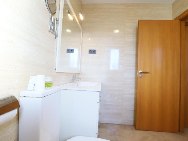 Imagen 21 Inmueble 302946 - Piso en venta en Esplugues De Llobregat / Junto jardin de la Concordia