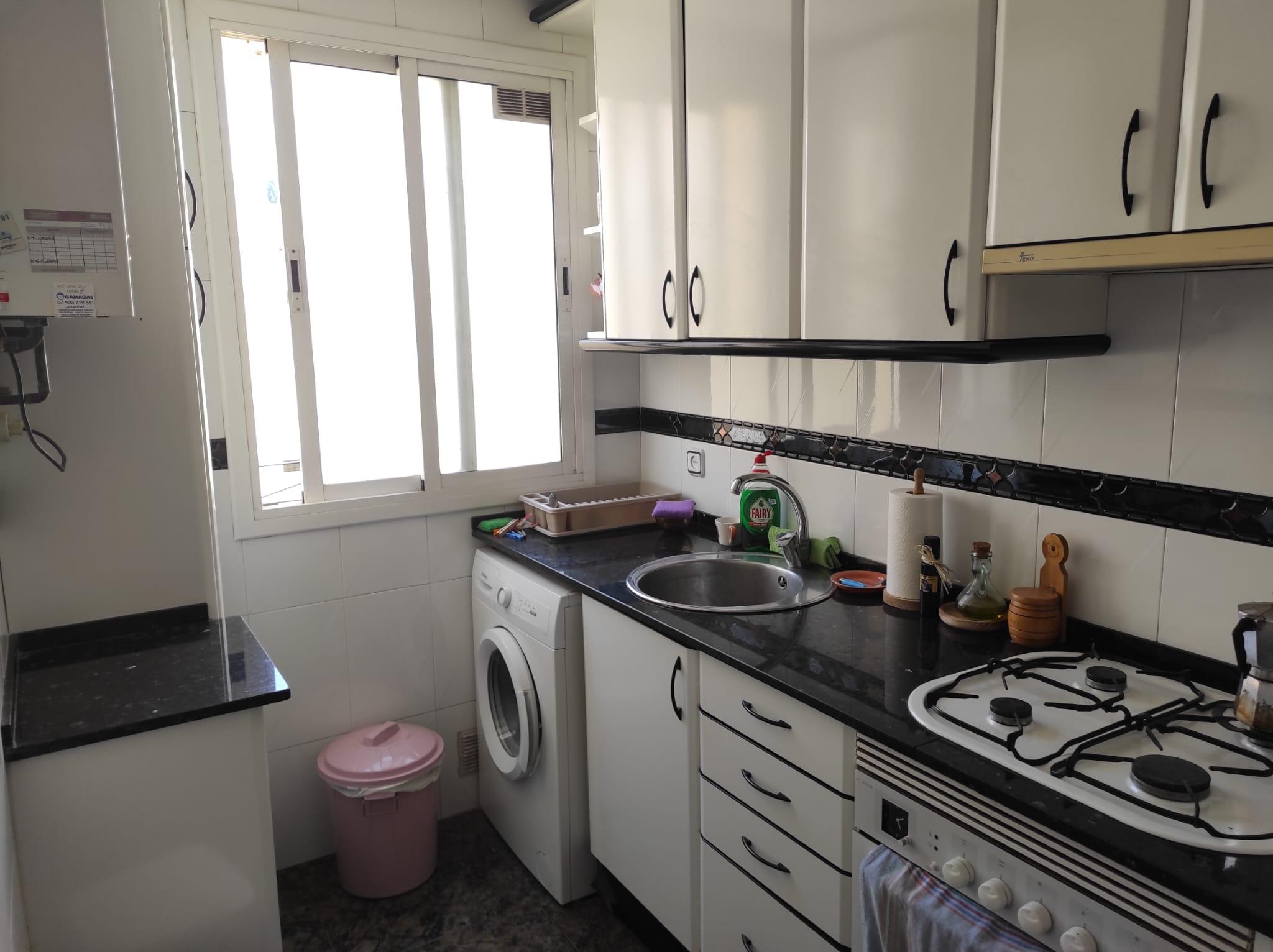 Imagen 14 Piso en venta en Esplugues De Llobregat / Junto parada de Tram Montesa