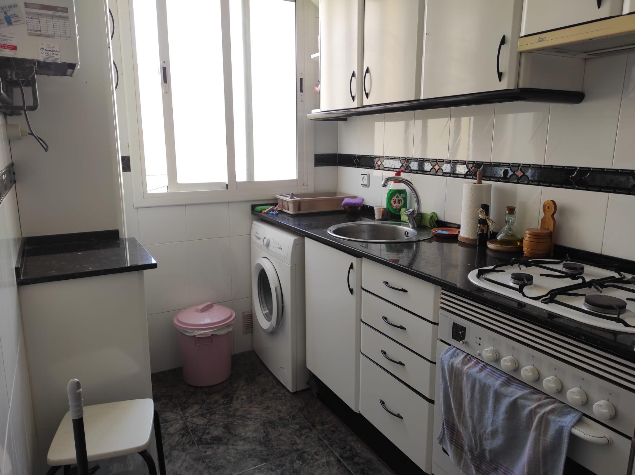 Imagen 12 Piso en venta en Esplugues De Llobregat / Junto parada de Tram Montesa