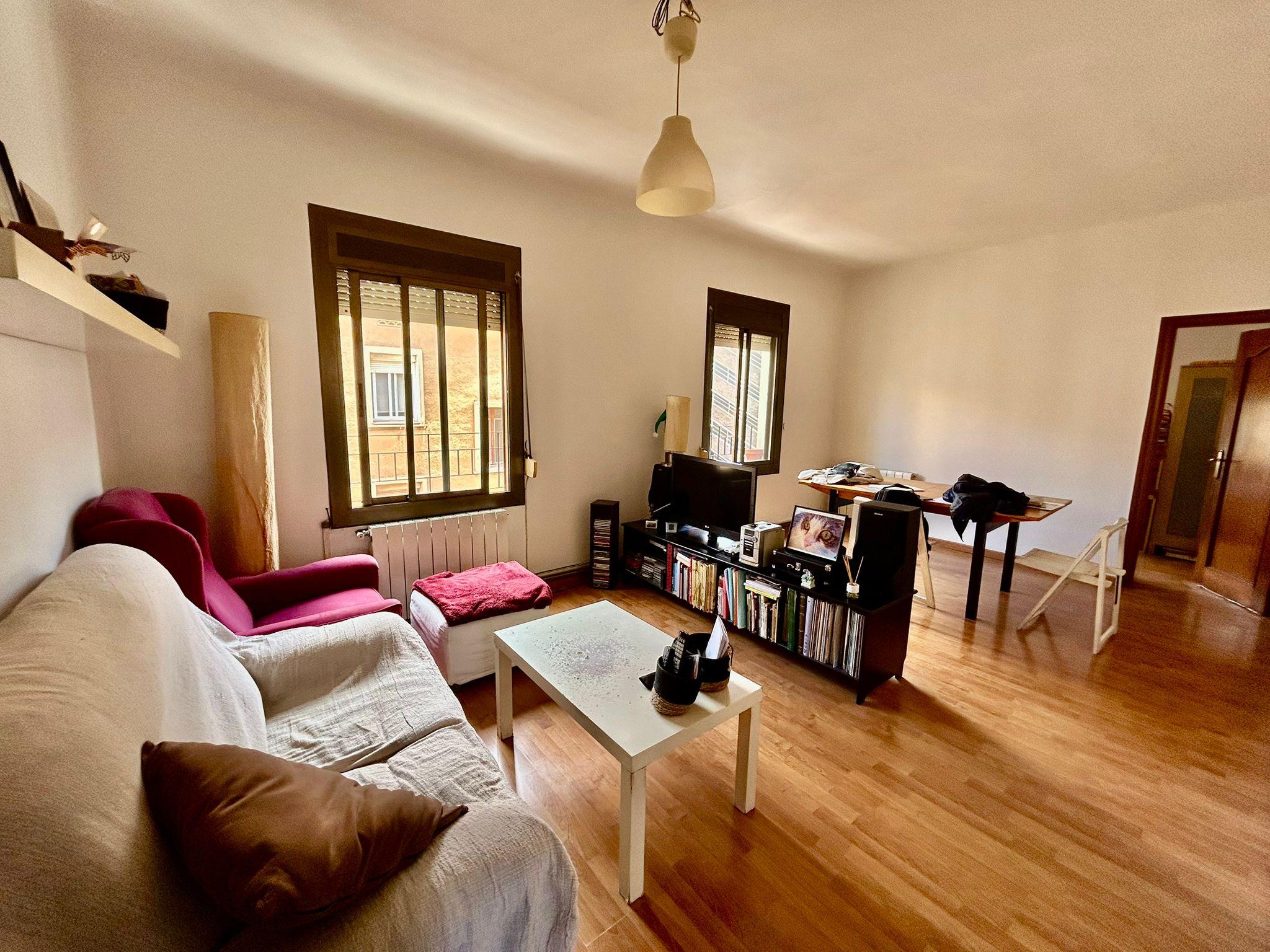 Imagen 1 Piso en venta en Esplugues De Llobregat / Junto parada de Tram Montesa