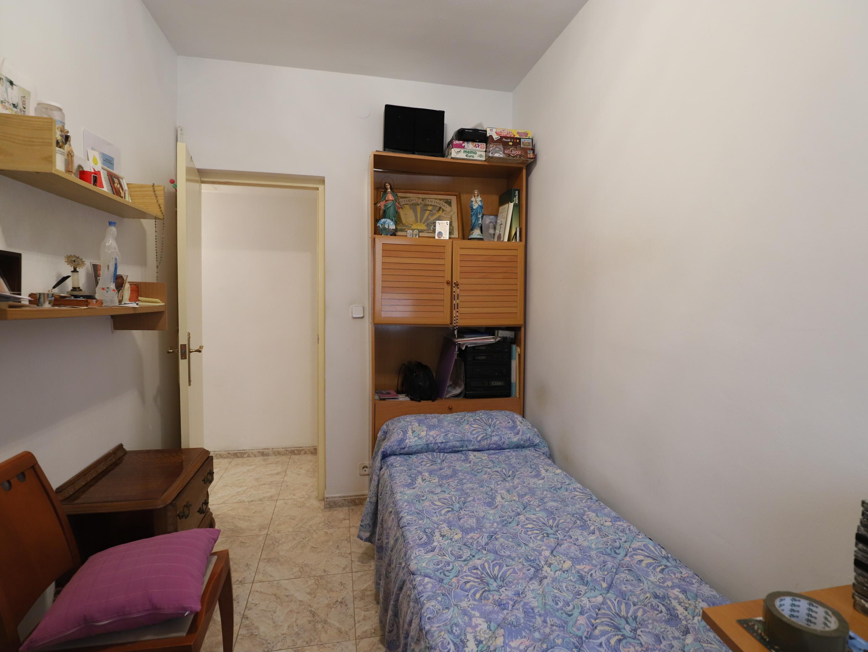 Imagen 35 Piso en venta en Esplugues De Llobregat / Cerca Mercadona