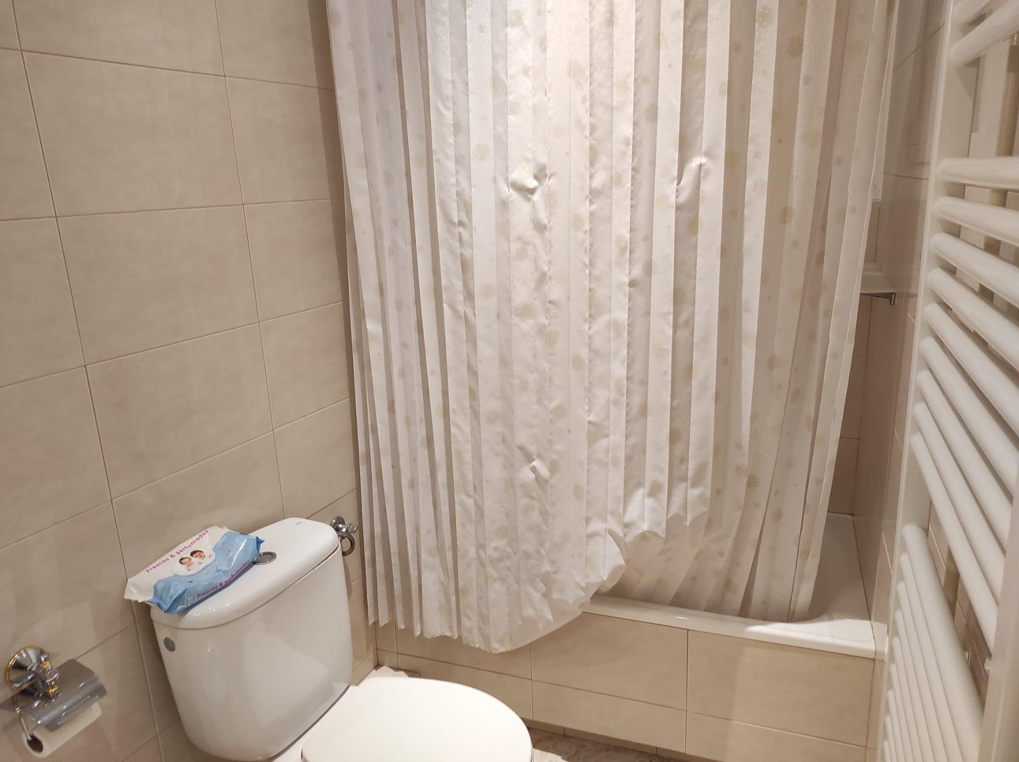 Imagen 25 Piso en venta en Esplugues De Llobregat / Cerca Mercadona