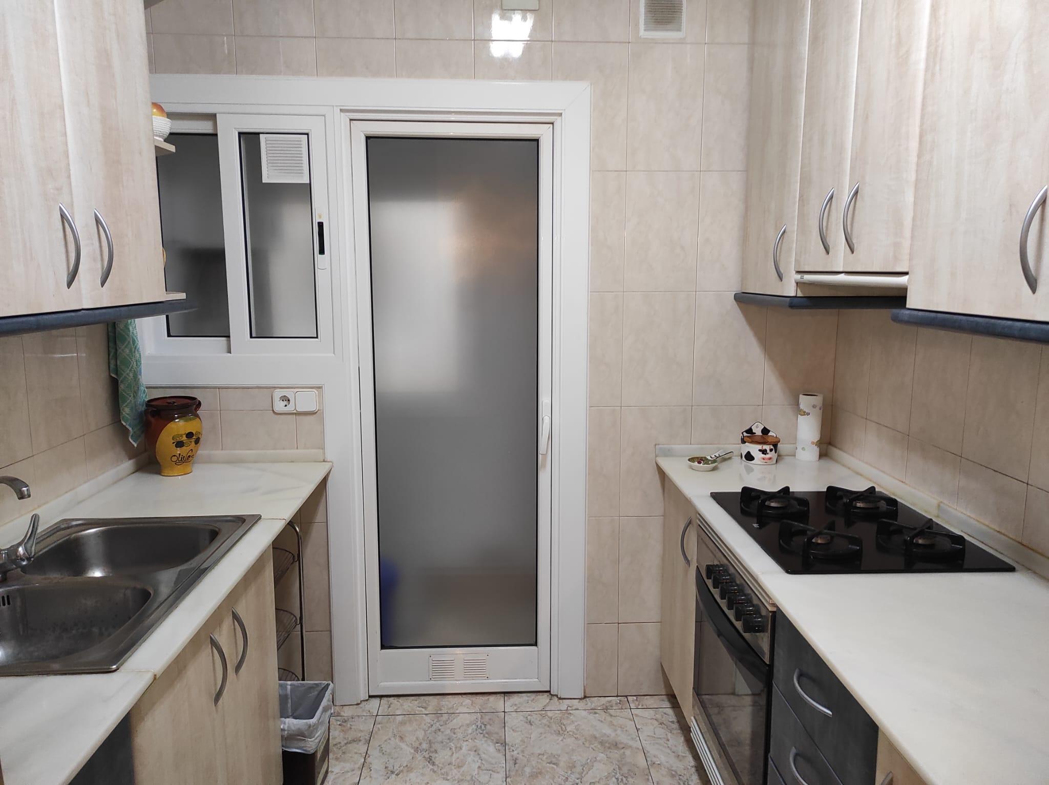 Imagen 3 Piso en venta en Esplugues De Llobregat / Cerca Mercadona