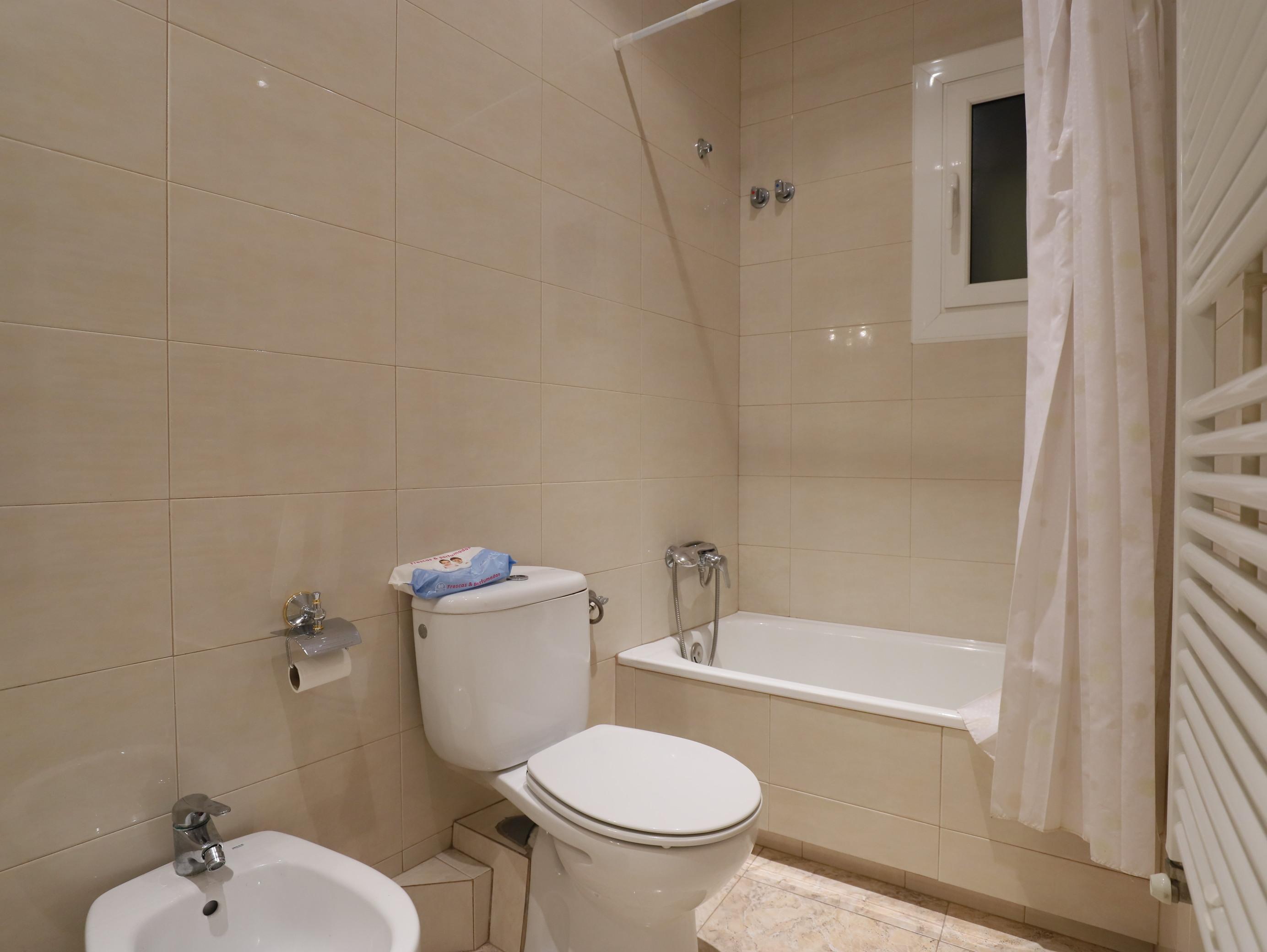 Imagen 27 Piso en venta en Esplugues De Llobregat / Cerca Mercadona