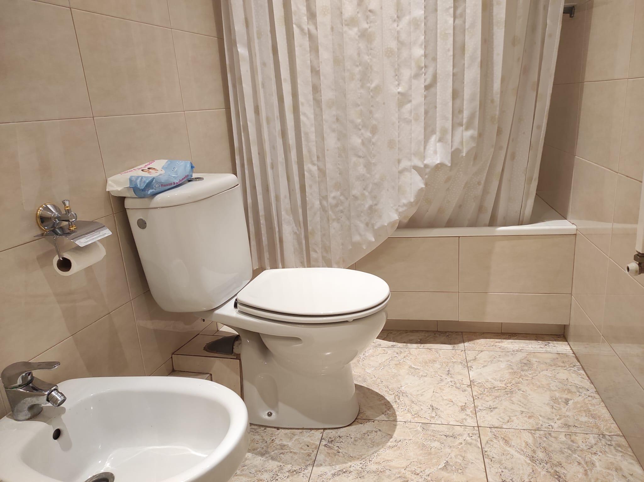 Imagen 24 Piso en venta en Esplugues De Llobregat / Cerca Mercadona